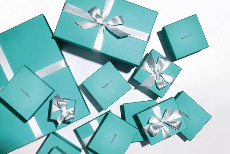 Tiffany & Co Packvertising